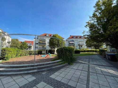 Innenhof - Etagenwohnung mit 79,60 m&sup2; in Dresden zum Kaufen