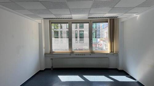 Sprechzimmer 2 - 