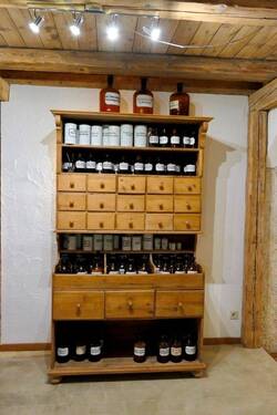 Diverse Einrichtungsgegenstände werden mit verkauft - 