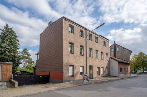 Hausansicht 2 - Mehrfamilienhaus, Wohnhaus zum Kaufen in Eschweiler