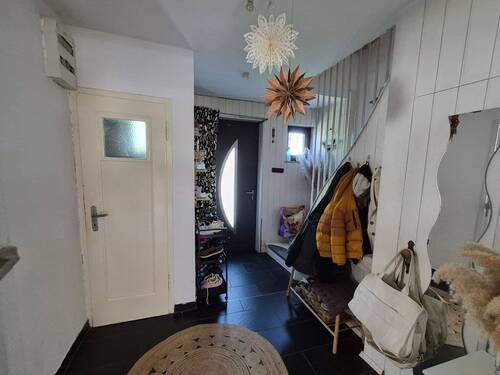 Flur EG.jpg - 4 Zimmer Doppelhaushälfte zum Kaufen in Lüdenscheid