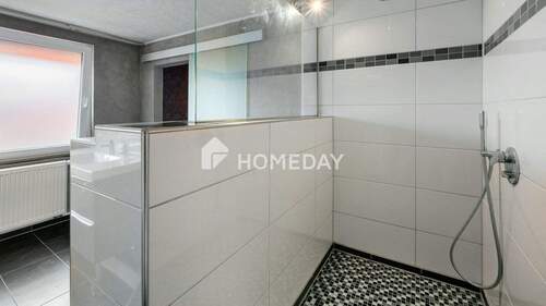 1. OG Badezimmer 2 - 