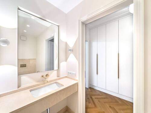 Badezimmer - Etagenwohnung mit 63,00 m² in Düsseldorf zur Miete