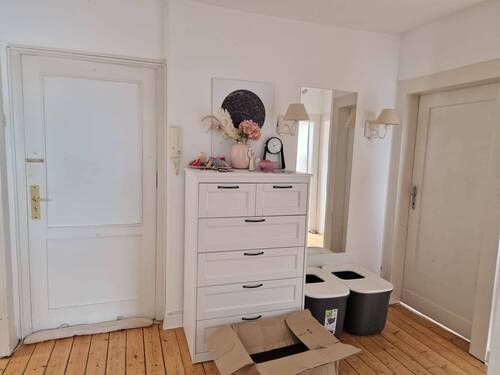 Flur DG-Wohnung - 9 Zimmer Mehrfamilienhaus, Wohnhaus in Bad Salzuflen