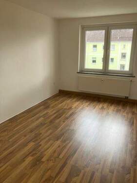 IMG_7589 Zat Schl. - Etagenwohnung mit 61,00 m&sup2; in RC OT Mylau zur Miete