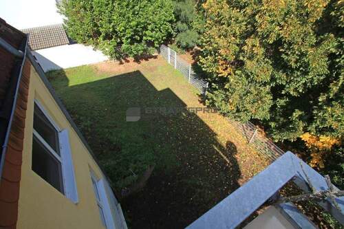 Blick in den Garten - Etagenwohnung mit 55,00 m&sup2; in Neustadt zur Miete