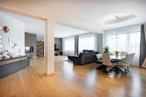 EG Wohnung 1 Wohnzimmer Bild 1 - Wohn- und Geschäftshaus in Zell am Main