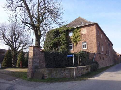 Giebelansicht - Kleinod mit Historie - 55.000,00 EUR Kaufpreis, ca.  510,00 m² Wohnfläche