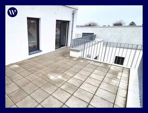 Terrasse - Genießen Sie das Wohnen mit Dachterrasse & Fernblick! 2 Zimmer, Einbauküche + Aufzug + TG-Platz
