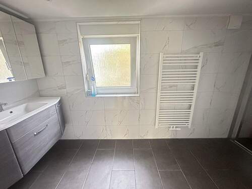 Badezimmer Erdgeschoss - Einfamilienhaus mit 165,00 m&sup2; in Bad Salzuflen zum Kaufen