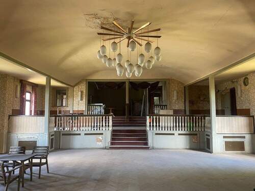 MH12169-RDMlang8#Ein Blick in den ehemaligen Tanzsaal - 