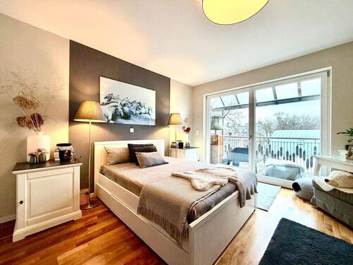 Schlafzimmer 1. OG - 