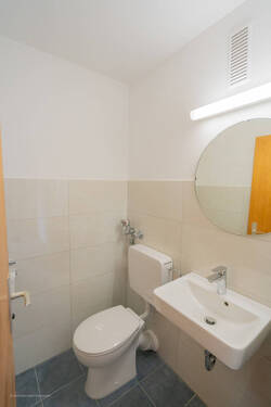 separates_WC - 