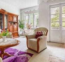 Charmante 2-Zimmer-Wohnung mit Loggia im denkmalgeschützten Altbau - Berlin Reinickendorf