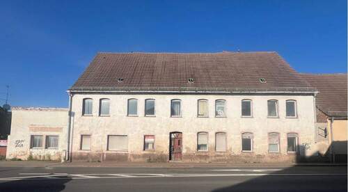 Bild 2 - Mehrfamilienhaus, Wohnhaus zum Kaufen in Könnern