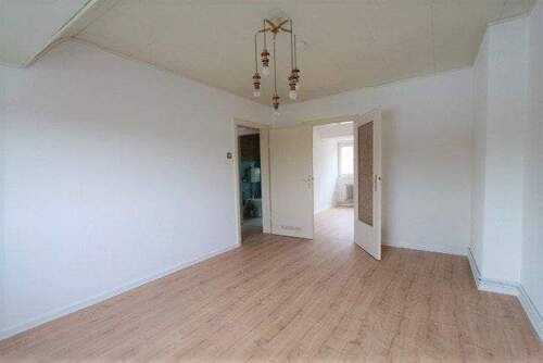 Wohnzimmer - Etagenwohnung mit 74,20 m&sup2; in Kassel zur Miete