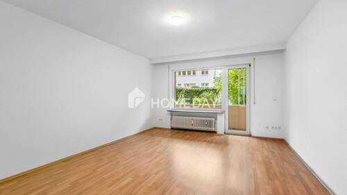 Wohnzimmer 1 - 2 Zimmer Etagenwohnung zum Kaufen in Frankfurt am Main