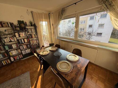 Wohnzimmer/ Esszimmer - 