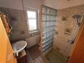 Duschbad mit WC und tageslicht - 