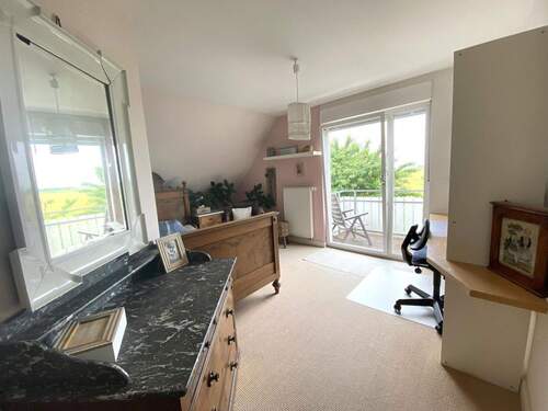 Schlafzimmer OG West m. Balkon - 