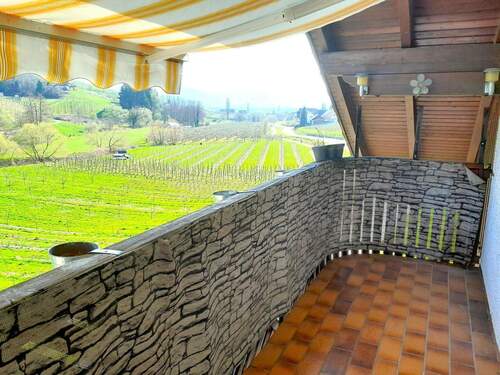 Sonnenbaden mit Markise - 'Junges Paar aufgepasst! - Hier streitet ihr euch nur noch um die Wandfarbe!'