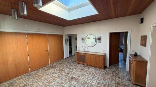 Flur mit Oberlicht - Skyline - 