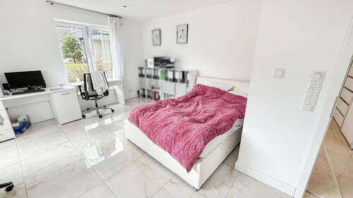 Schlafzimmer_Büro Erdgeschoss - 