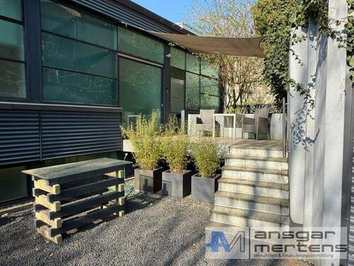 Hauseingang - 4 Zimmer Mehrfamilienhaus, Wohnhaus zum Kaufen in Mönchengladbach / Hardterbroich-Pesch