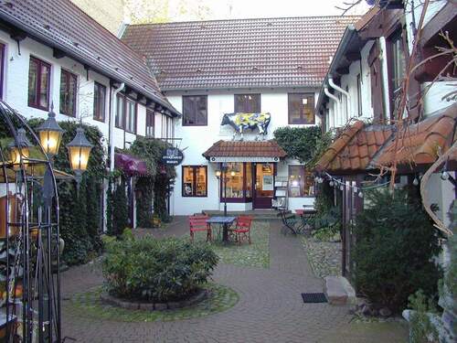 Rote Straße 16 - Hof.jpg - 3 Zimmer Etagenwohnung zur Miete in Flensburg