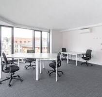 All-inclusive-Zugang zu professionellen Büroräumen für 5 Personen 30 sqm in Regus Erfurt Hauptbahnhof