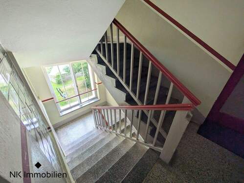Treppenhaus - 3 Zimmer Etagenwohnung in Chemnitz