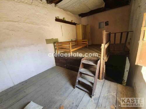 Innenansicht - 3 Zimmer Mehrfamilienhaus, Wohnhaus zum Kaufen in ?????