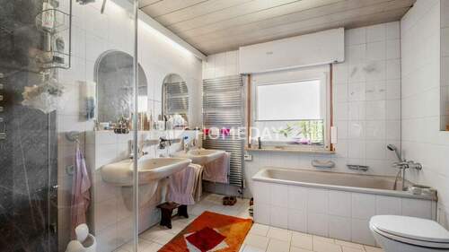 EG Badezimmer 1 - 