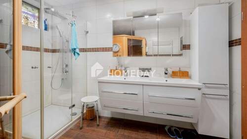 KG Badezimmer 2 - 