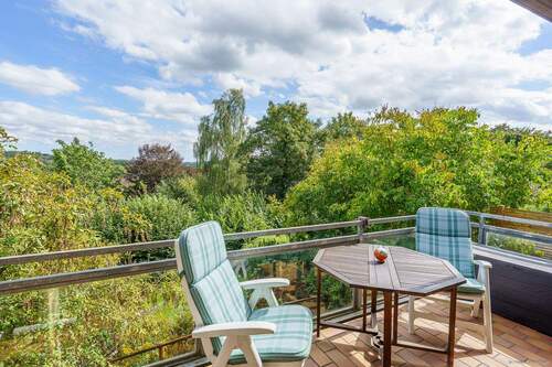 Balkon, Blick ins Grüne - 