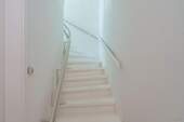 Treppe ins Untergeschoss - 