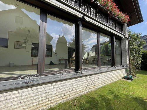 Wintergarten von Außen - Etagenwohnung mit 202,00 m&sup2; in Minden zum Kaufen