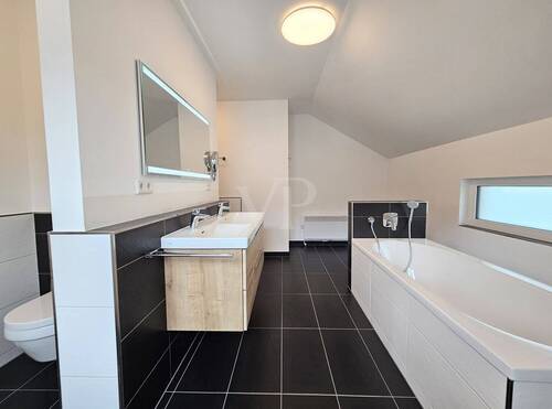 Masterbad mit Doppelwaschbecken - 