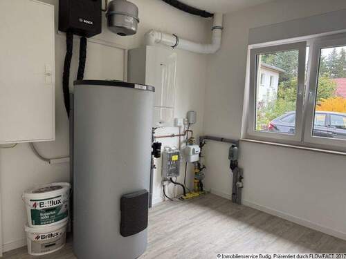 Hausanschluss- und Hauswirtschaftsraum - 