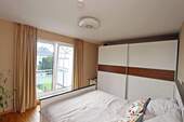 OG - Schlafzimmer (rechts) - 
