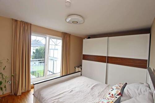 OG - Schlafzimmer (rechts) - 
