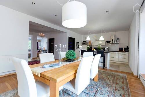 Wohn-/ Esszimmer - Etagenwohnung mit 160,00 m² in Düsseldorf zur Miete