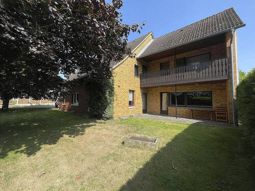 Westansicht mit Terrasse und Balkon - 1 Zimmer Mehrfamilienhaus, Wohnhaus zum Kaufen in Minden-Todtenhausen