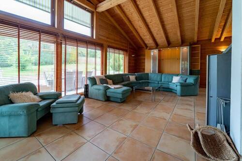 Wohnbereich - Einfamilienhaus mit 205,00 m² in Reutlingen zur Miete