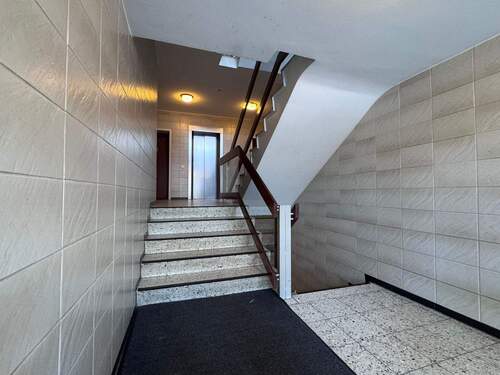 barrierearm - nur 5 Stufen bis zum... - 