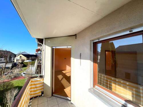 Sonnig & geschützt - 4 Zimmer Etagenwohnung zum Kaufen in Postbauer-Heng