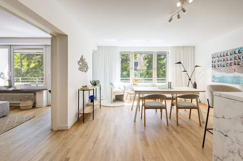 Essbereich. Mit Zugang zur Loggia. - Etagenwohnung mit 100,00 m&sup2; in München zum Kaufen