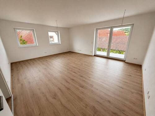 Wohnen / Essen / Kochen - 3 Zimmer Etagenwohnung zum Kaufen in Oettingen