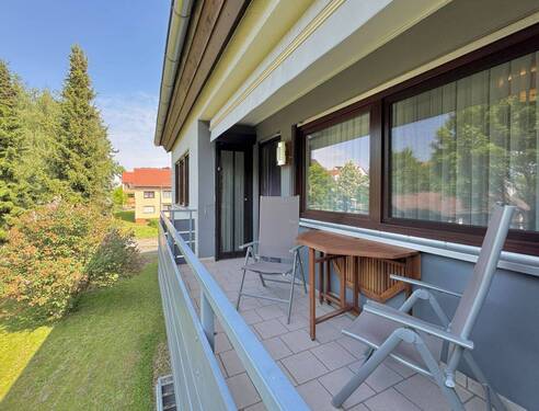 Balkon mit Blick ins Grüne - 