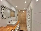 Modernes Badezimmer - 